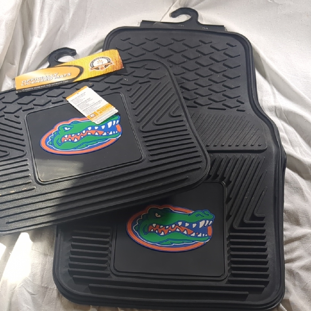 Black Car Floor Mats with Gator Logo
